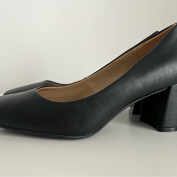 Naturalizer Shoes - Naturalizer Black Block Heel Pumps
